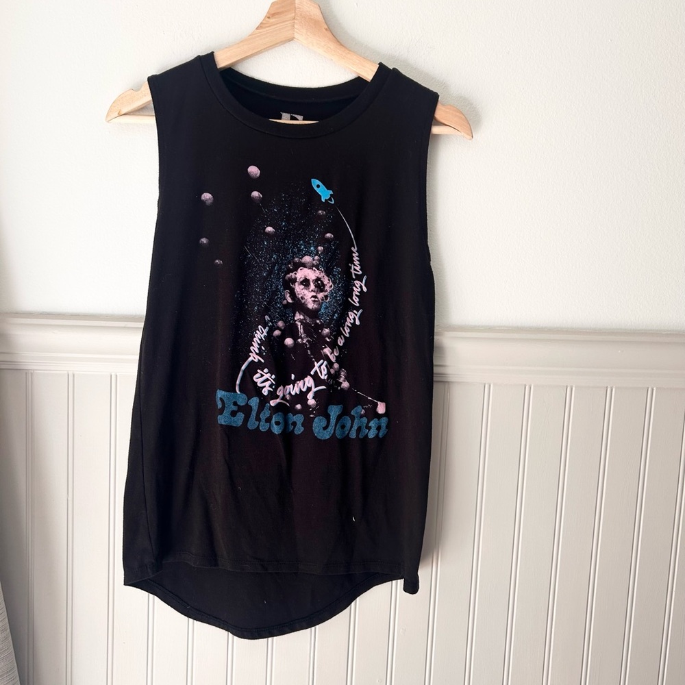 🚀 Retro “Rocket Man” Elton John Muscle Tank – Size Small | Black